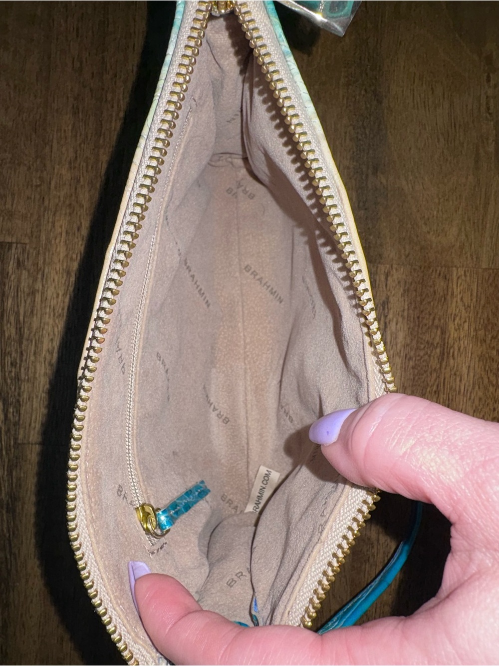 Brahmin EUC Daisy - Ocean Ombré - Perfect EYE - VERY HTF, RARE - Clutch/Wristlet - Picture 10 of 16